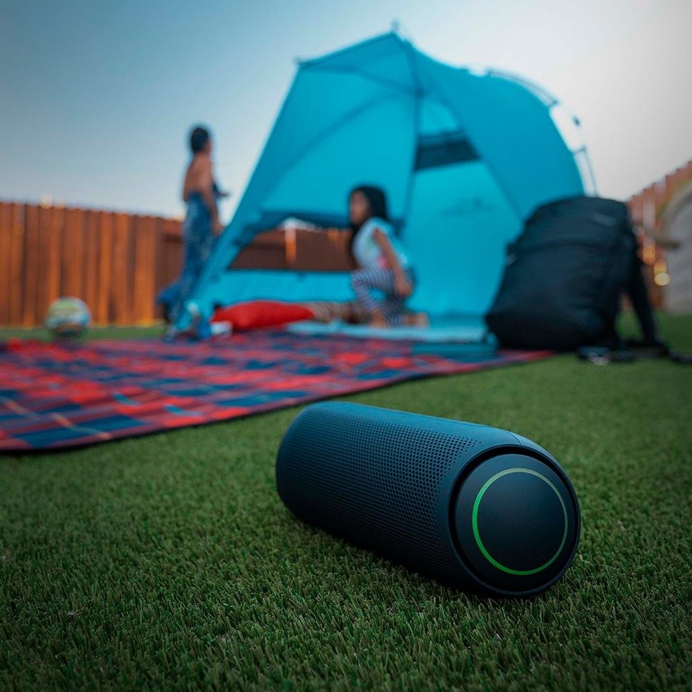 Caixa de Som Portátil LG Xboom Go, 30W RMS, Bluetooth, USB, Resistente a Água - PL7