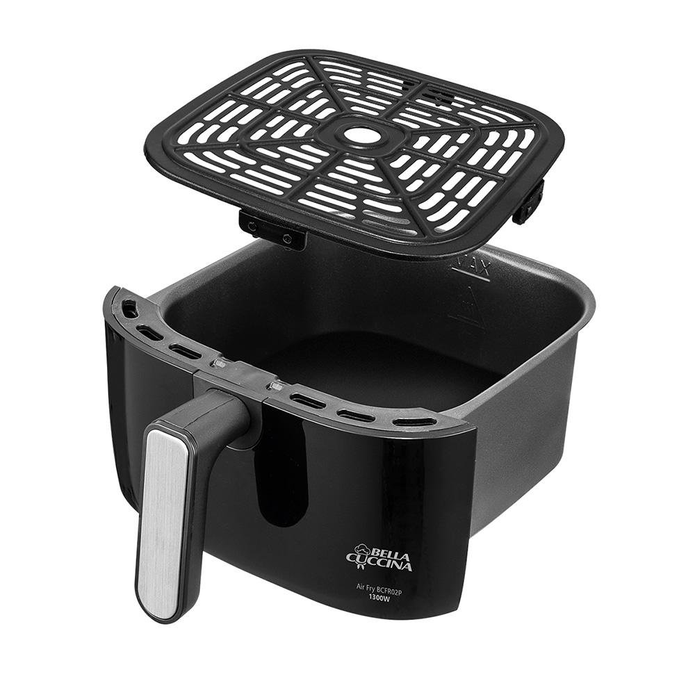 Fritadeira Air Fryer Sem Óleo Britânia, Bella Cuccina BCFR02P 3L, 1300W, 127V, Antiaderente, Preto - 63801082 Fritadeira Air Fryer Sem Óleo Britânia, Bella Cuccina BCFR02P 3L, 1300W, 127V, Antiaderente, Preto - 63801082